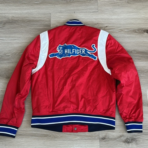 Tommy Hilfiger Red and White Bomber Jacket Tommy Hilfiger
Men's Varsity NWOT - Picture 6 of 6